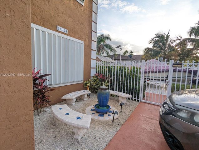 12328 SW 251st Ter ., Homestead, FL 33032