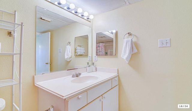 2824 S Bartell Drive 27, Houston, TX 77054