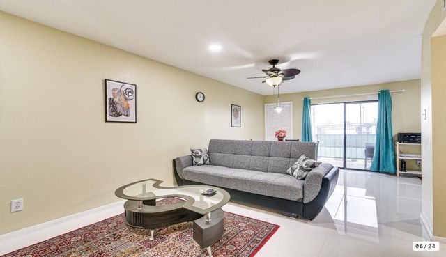 2824 S Bartell Drive 27, Houston, TX 77054