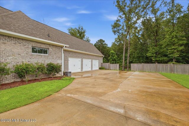 201 Ashworth Circle, Madison, MS 39110