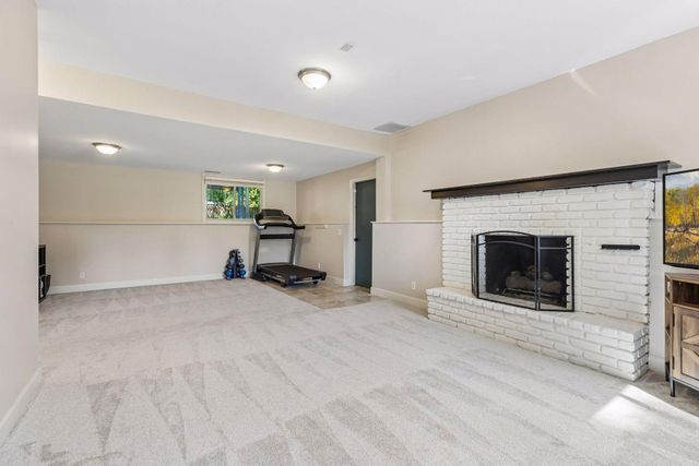 405 Merrimac Lane N, Plymouth, MN 55447