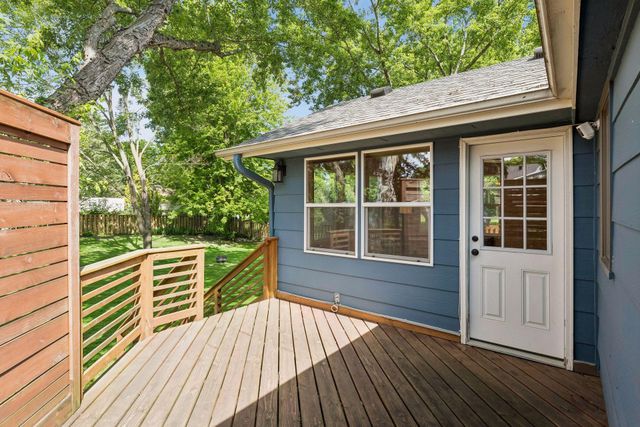405 Merrimac Lane N, Plymouth, MN 55447