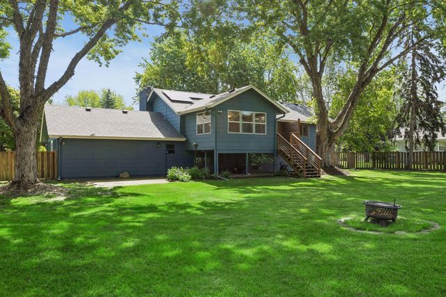 405 Merrimac Lane N, Plymouth, MN 55447