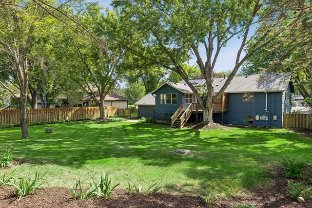 405 Merrimac Lane N, Plymouth, MN 55447
