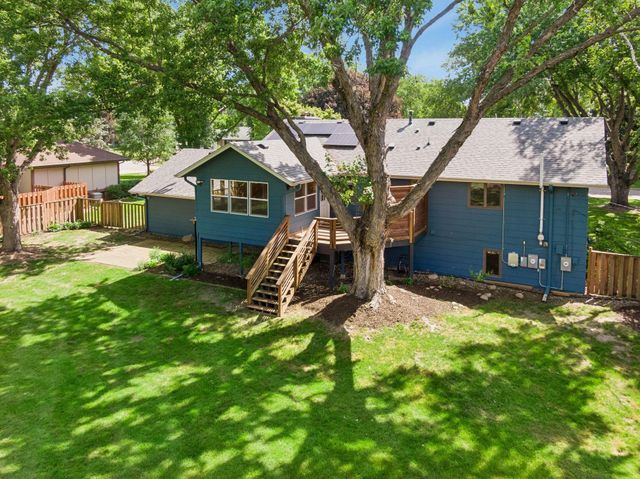 405 Merrimac Lane N, Plymouth, MN 55447