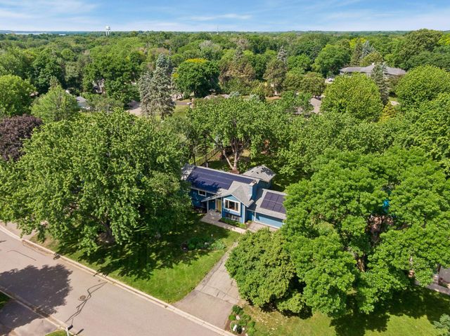 405 Merrimac Lane N, Plymouth, MN 55447