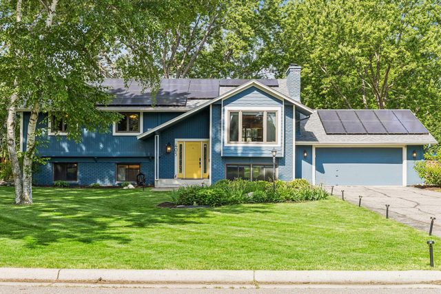 405 Merrimac Lane N, Plymouth, MN 55447