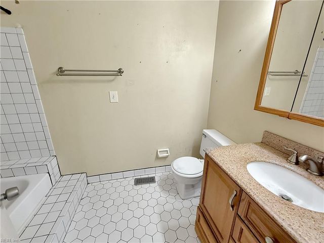 4512 Good Adams LN, Virginia Beach, VA 23455
