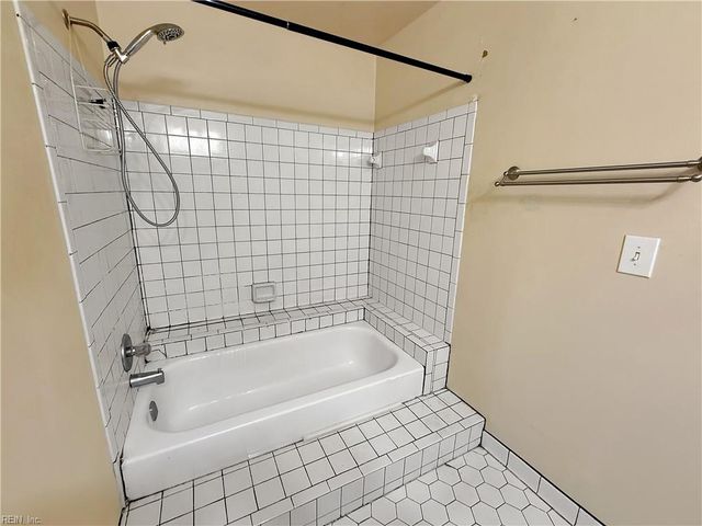 4512 Good Adams LN, Virginia Beach, VA 23455