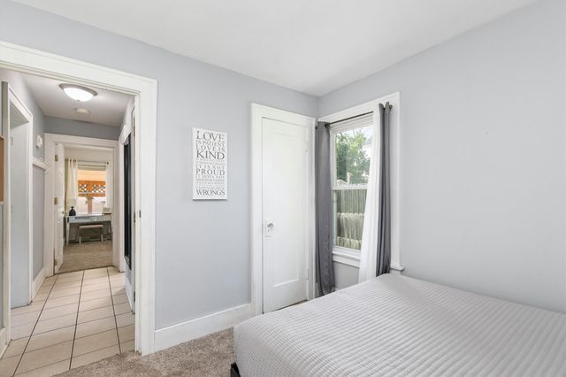 2206 E 13th Street, Des Moines, IA 50316