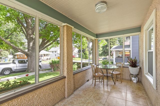 2206 E 13th Street, Des Moines, IA 50316