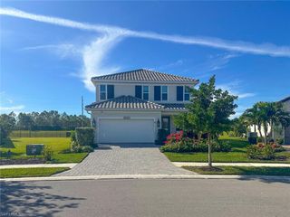 4605 Centaurus CIR, Naples, FL 34120