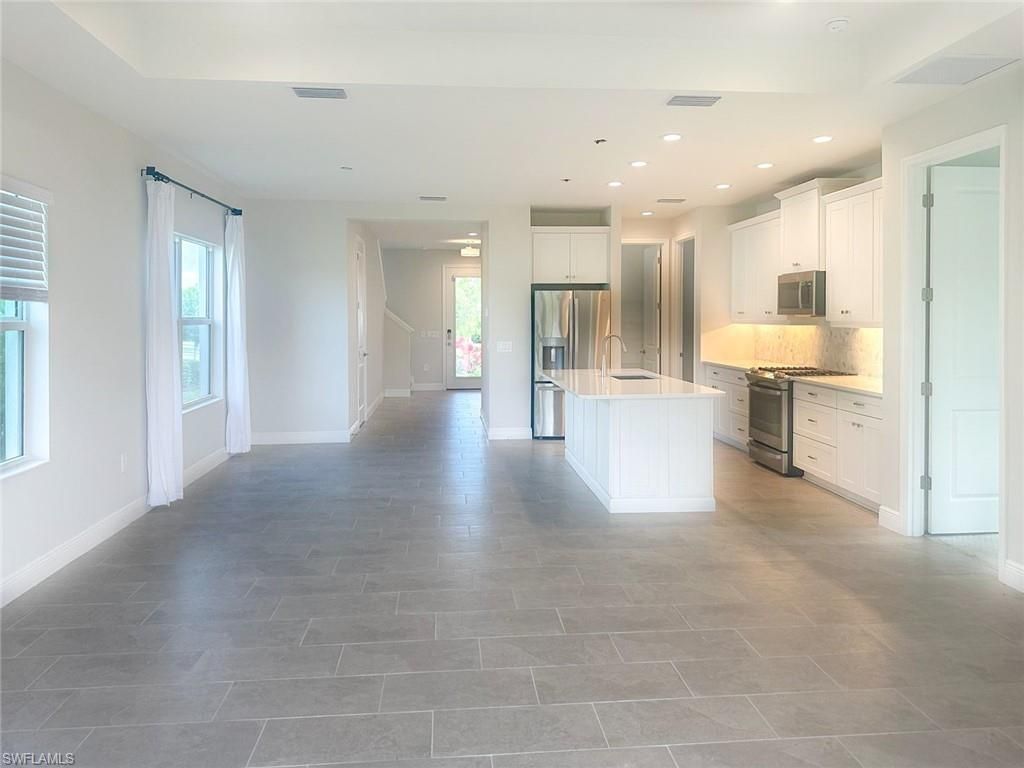 4605 Centaurus CIR, NAPLES, FL 34120 — photo 2