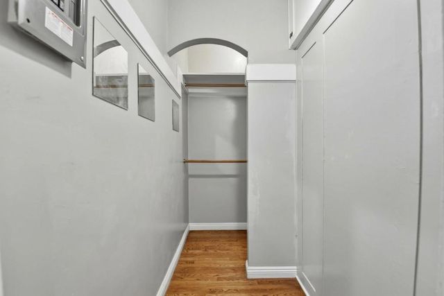 2121 James M Wood Boulevard 322, Los Angeles, CA 90006