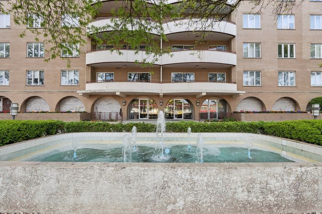 6400 N Cicero Avenue 404, Lincolnwood, IL 60712
