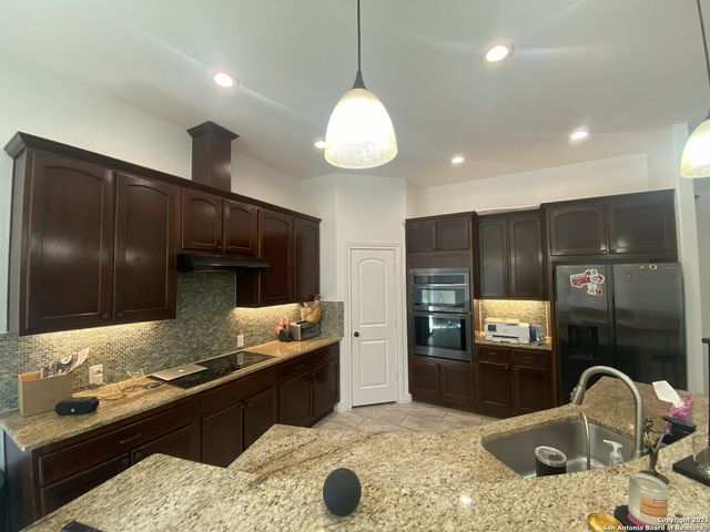 3731 Flyn Y, San Antonio, TX 78253