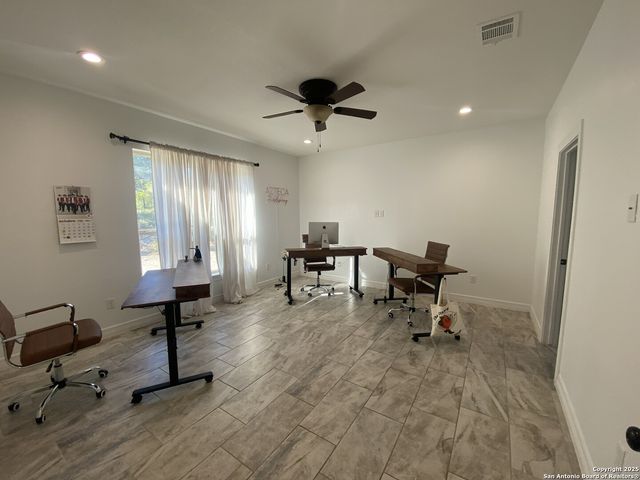 3731 Flyn Y, San Antonio, TX 78253