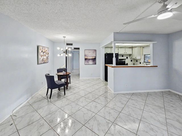 259 Windsor L, West Palm Beach, FL 33417