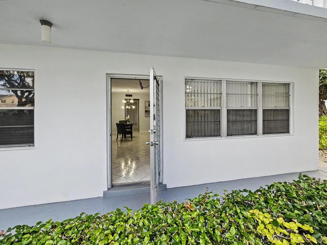259 Windsor L, West Palm Beach, FL 33417