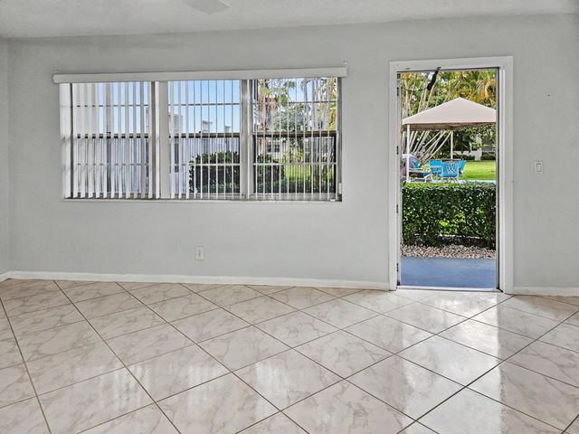 259 Windsor L, West Palm Beach, FL 33417