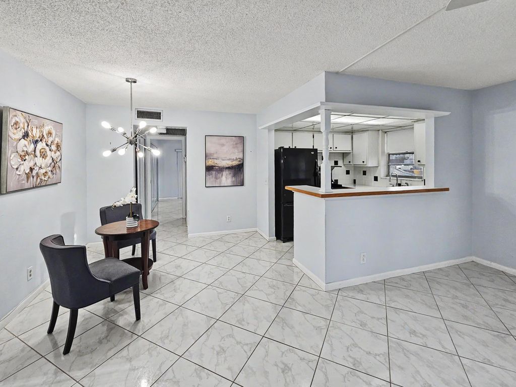259 Windsor L, West Palm Beach, FL 33417
