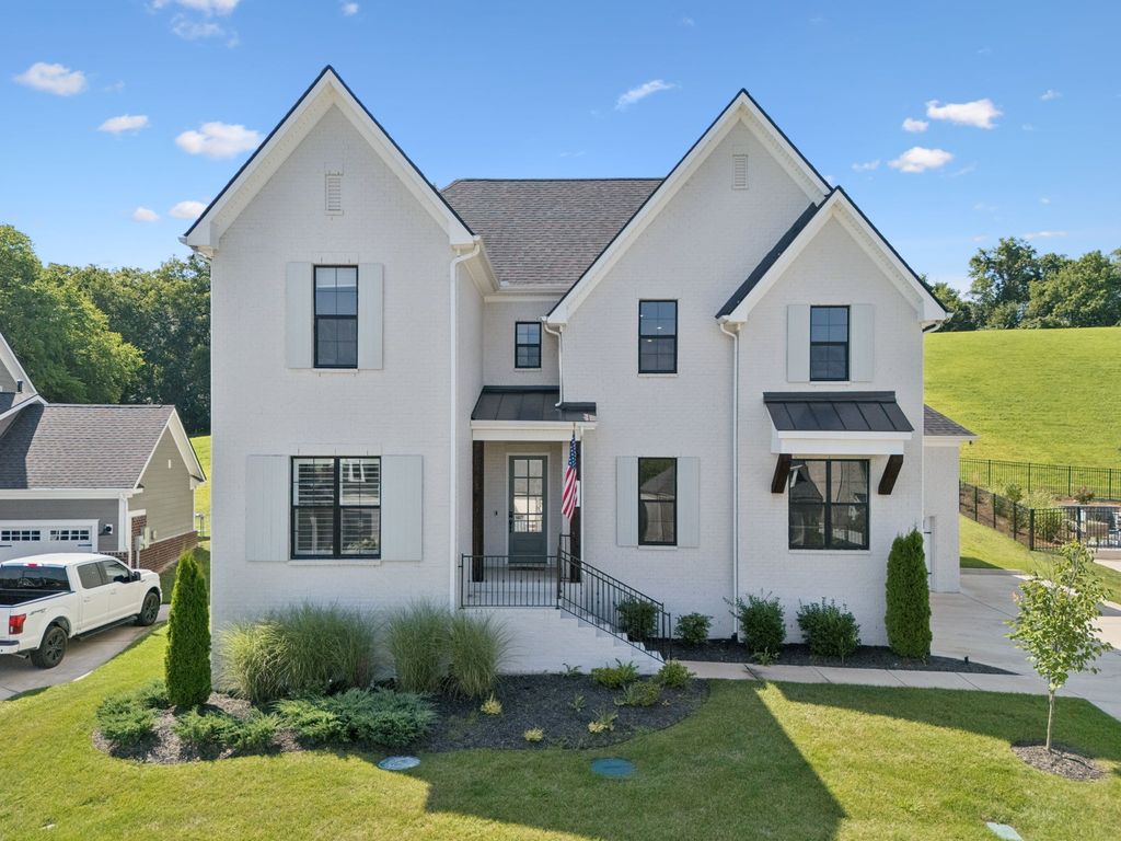 7128 Neills Branch Dr, College Grove, TN 37046