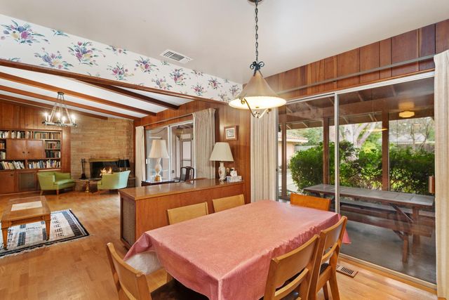 6140 Holstein Way, Sacramento, CA 95831