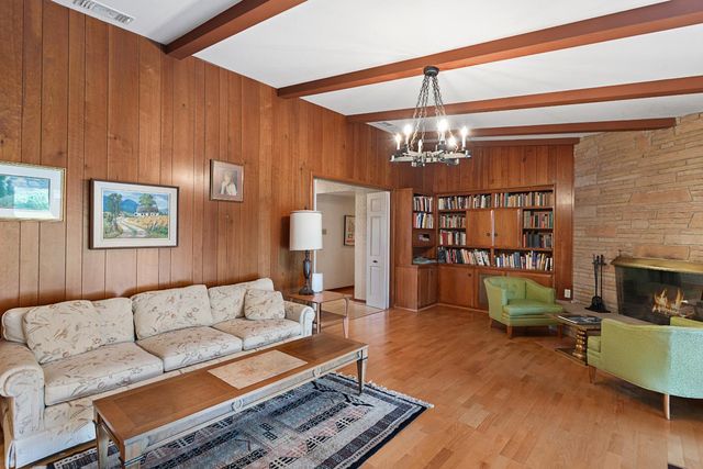 6140 Holstein Way, Sacramento, CA 95831