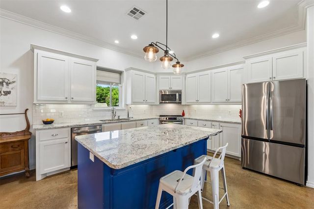 516 S Portland Avenue, Newcastle, OK 73065