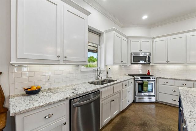 516 S Portland Avenue, Newcastle, OK 73065