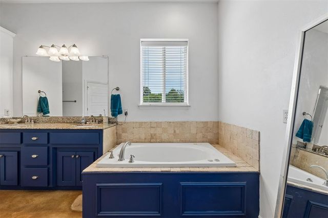516 S Portland Avenue, Newcastle, OK 73065