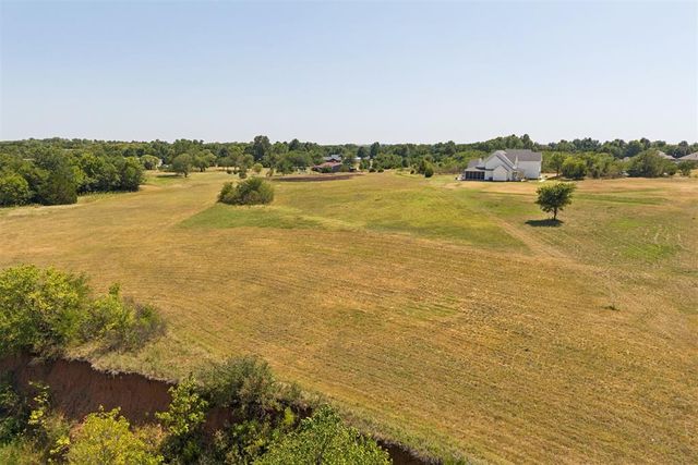 516 S Portland Avenue, Newcastle, OK 73065