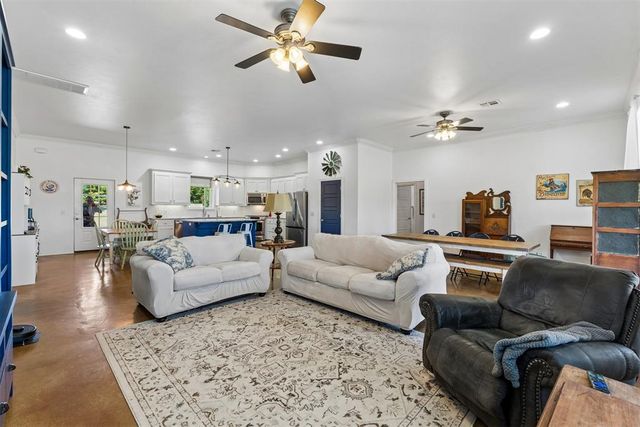 516 S Portland Avenue, Newcastle, OK 73065