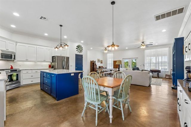 516 S Portland Avenue, Newcastle, OK 73065