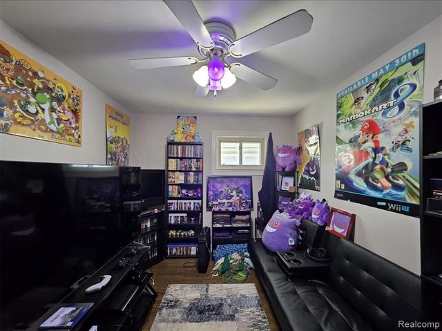 16830 S Stephens Drive, Eastpointe, MI 48021