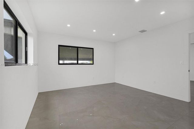 18510 NW 42nd Pl, Miami Gardens, FL 33055
