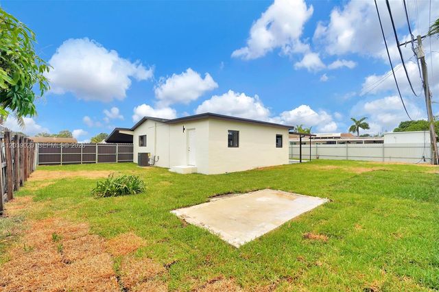 18510 NW 42nd Pl, Miami Gardens, FL 33055