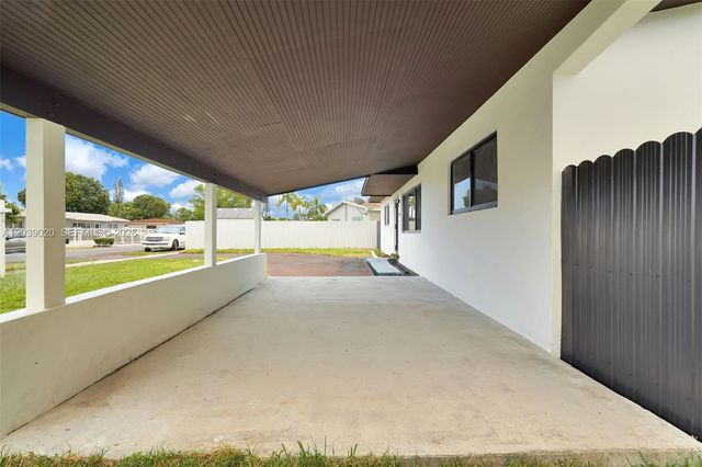 18510 NW 42nd Pl, Miami Gardens, FL 33055