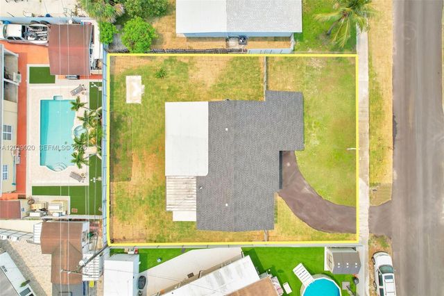 18510 NW 42nd Pl, Miami Gardens, FL 33055