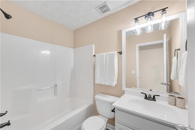 864 Windcroft Circle NW, Acworth, GA 30101