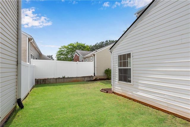 864 Windcroft Circle NW, Acworth, GA 30101