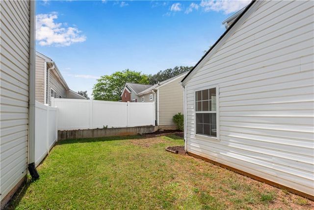 864 Windcroft Circle NW, Acworth, GA 30101