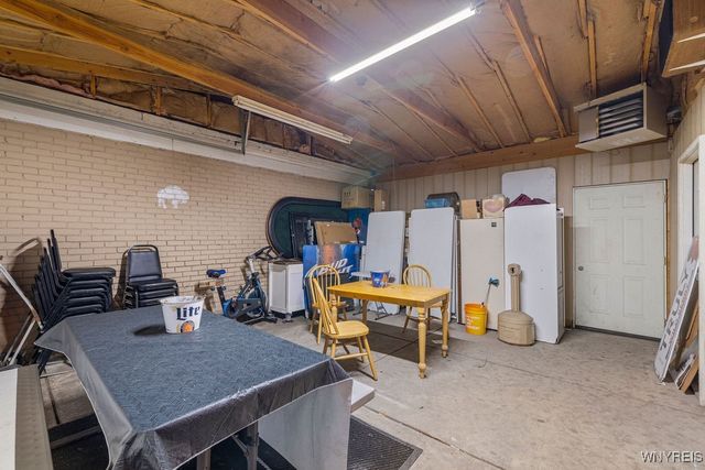 301 Hyde Park Boulevard, Niagara Falls, NY 14303