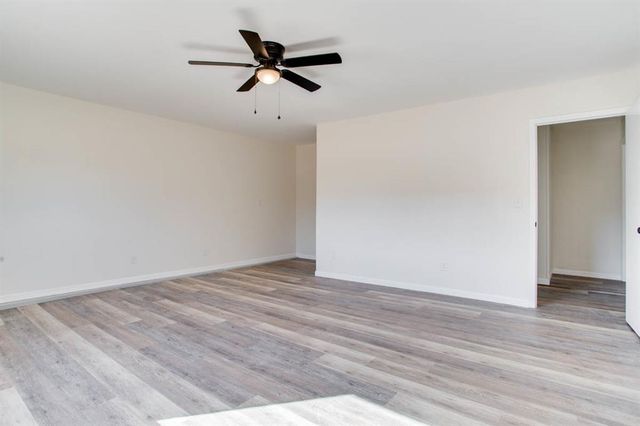 2814 Wildoak, Enid, OK 73701