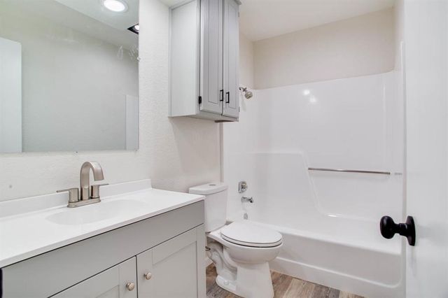 2814 Wildoak, Enid, OK 73701