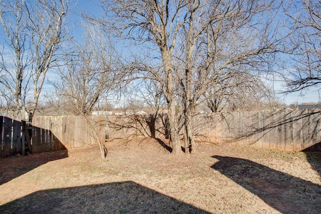 2814 Wildoak, Enid, OK 73701