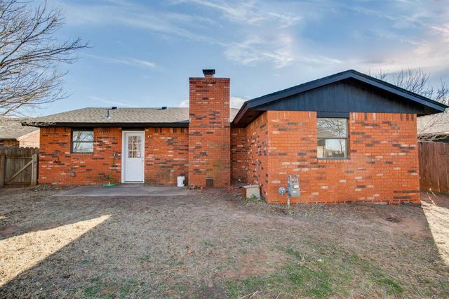 2814 Wildoak, Enid, OK 73701
