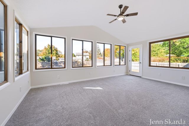 5543 Edgelawn Drive SE, Kentwood, MI 49508