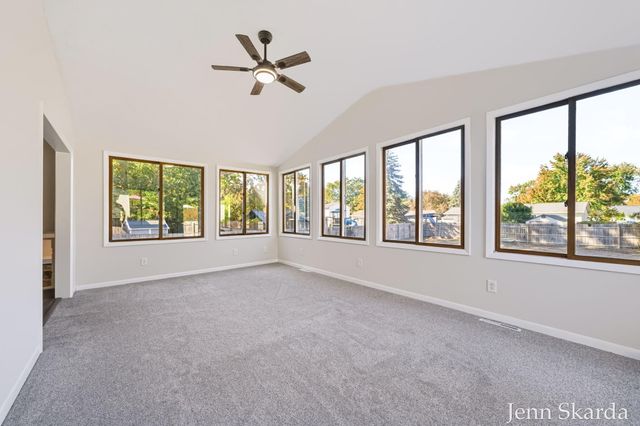 5543 Edgelawn Drive SE, Kentwood, MI 49508