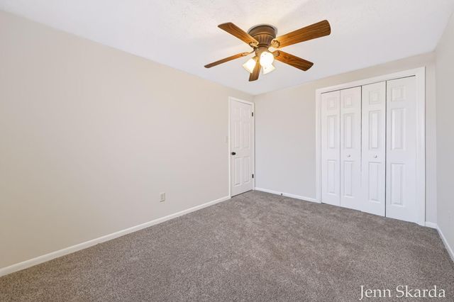 5543 Edgelawn Drive SE, Kentwood, MI 49508